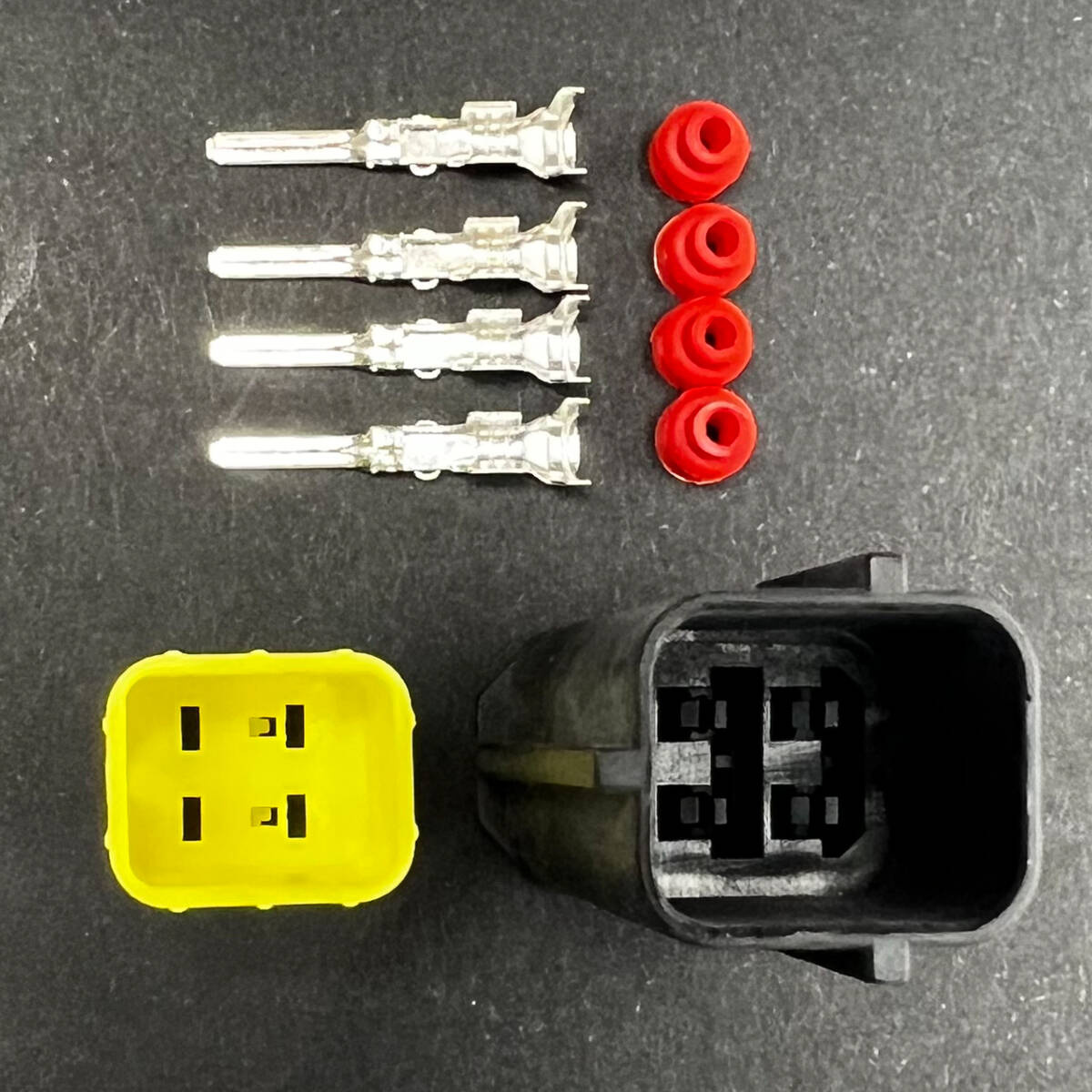 Headlight connector KTM/HUSQVARNA/GAS GAS 2024 up 4 PIN (MALE)